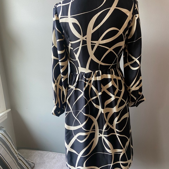J Crew Sz 4 Black & Cream Silk Abstract Ruffle Collar Dress - Picture 3 of 16